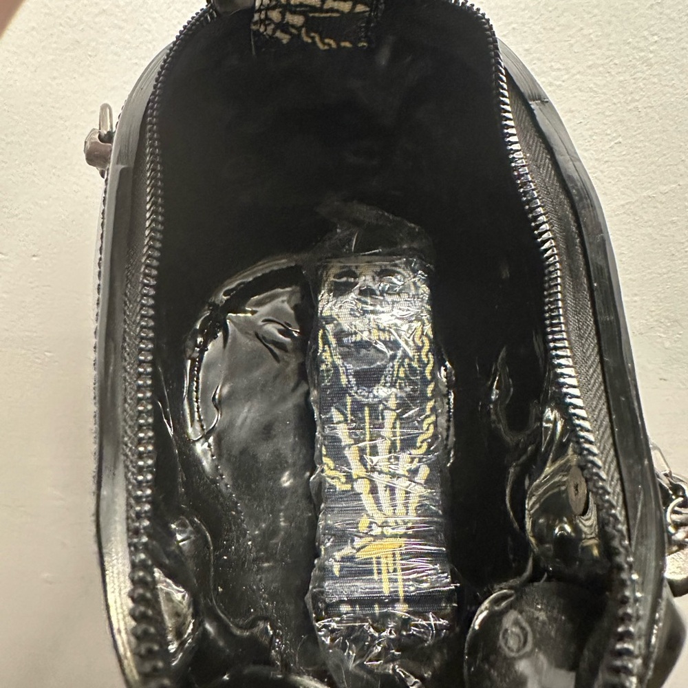 Black Skull Design rhinestone Bag - Picture 9 of 9